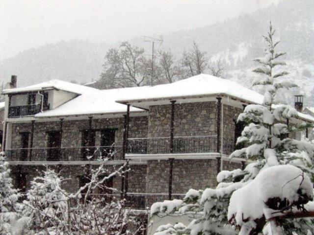 Guesthouse Alexandra Eptalofos Ngoại thất bức ảnh
